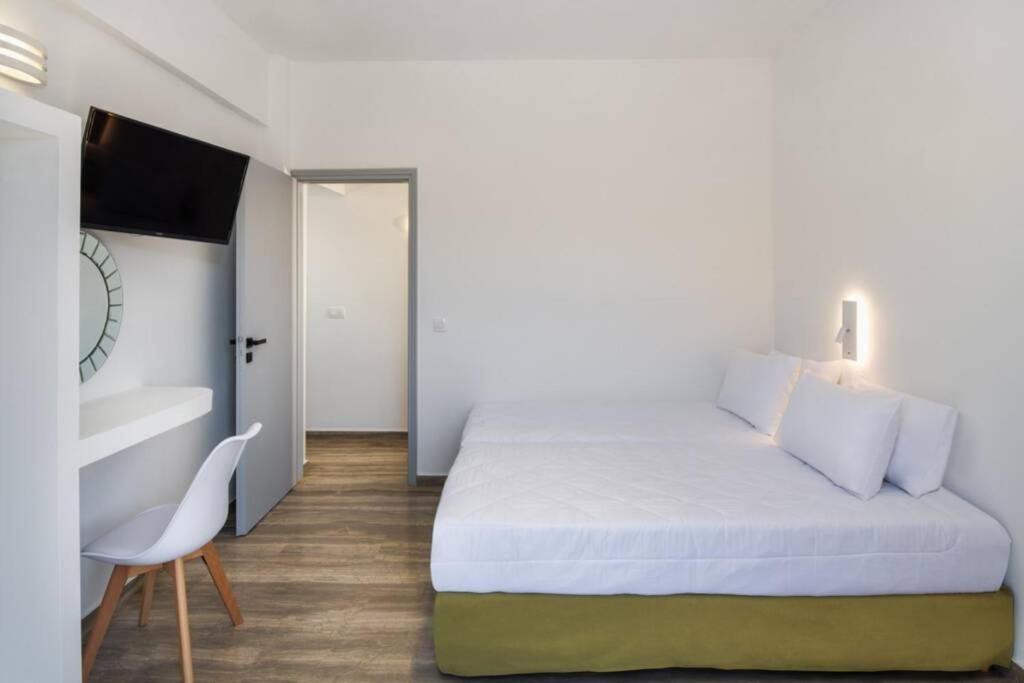 Christianna & George Luxury Hot Tub Apartment Fira  Ngoại thất bức ảnh