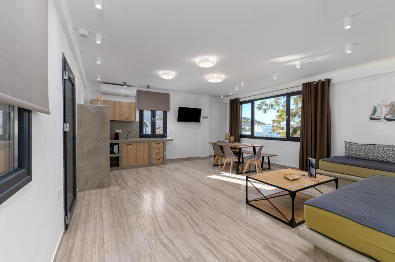 Christianna & George Luxury Hot Tub Apartment Fira  Ngoại thất bức ảnh